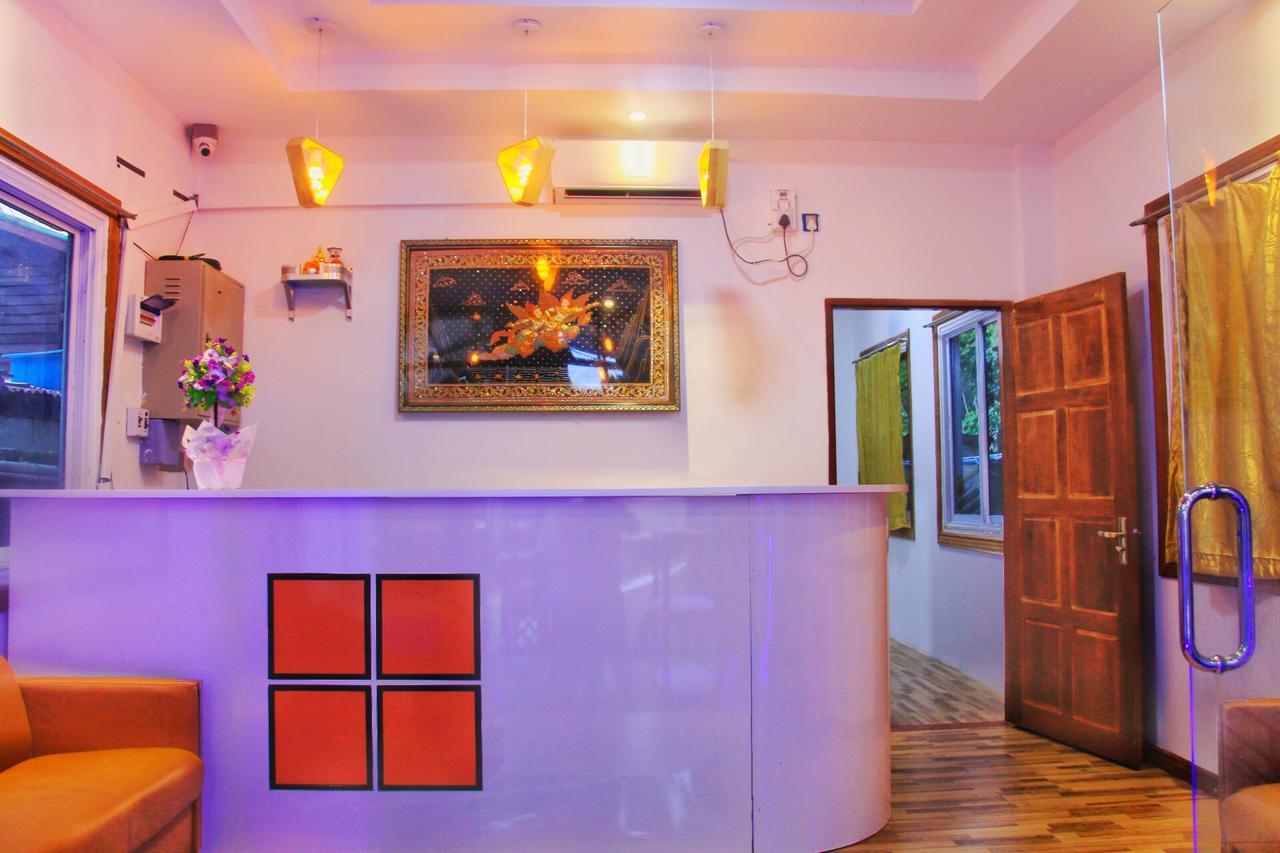 The Lodge Yangon Poshtel Zewnętrze zdjęcie