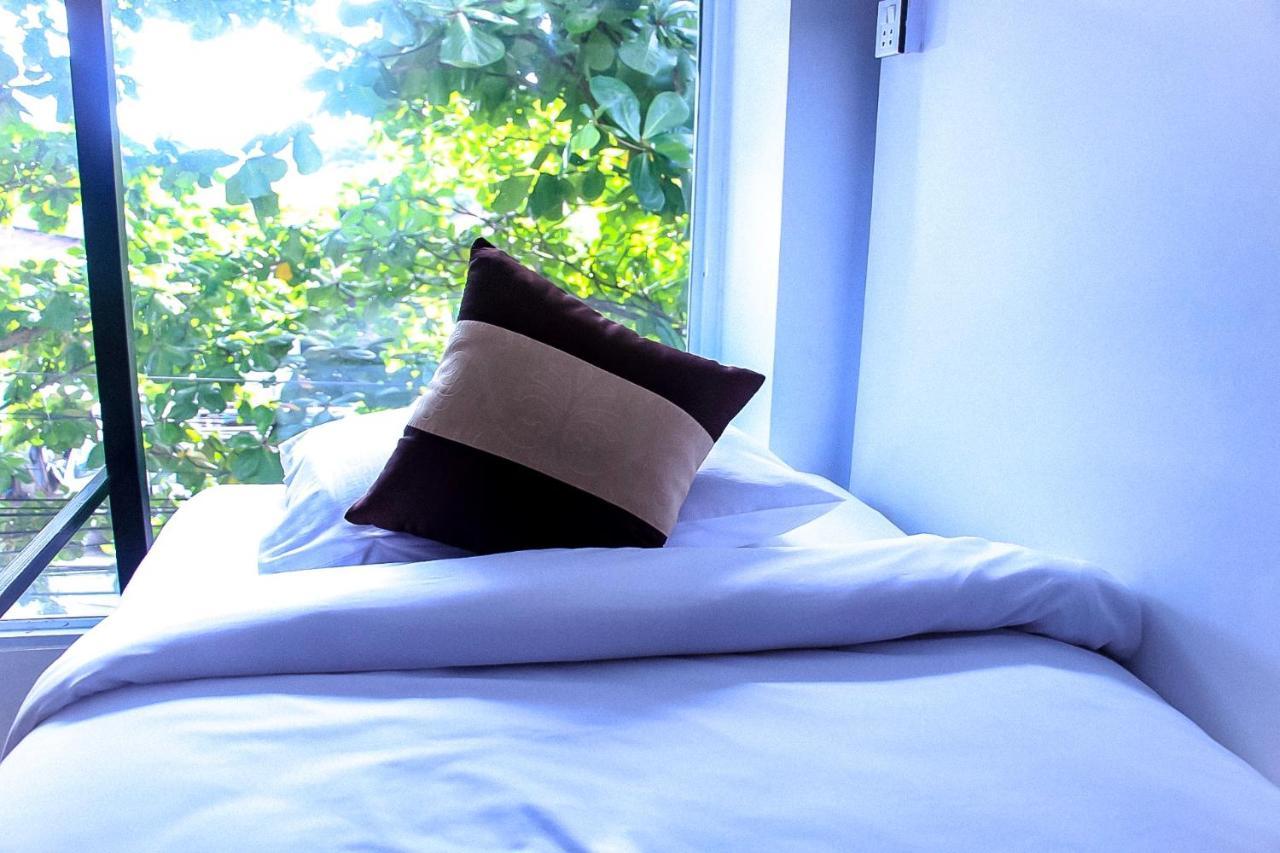 The Lodge Yangon Poshtel Zewnętrze zdjęcie