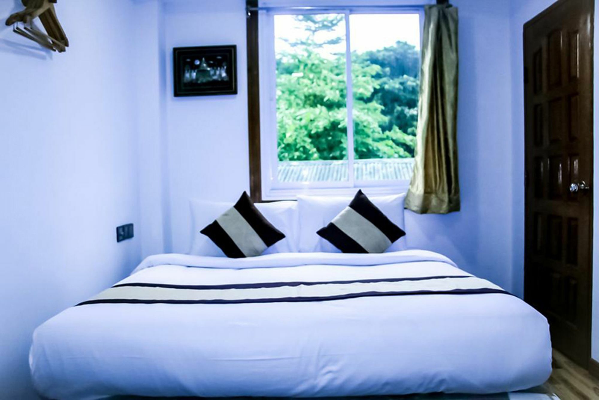 The Lodge Yangon Poshtel Zewnętrze zdjęcie